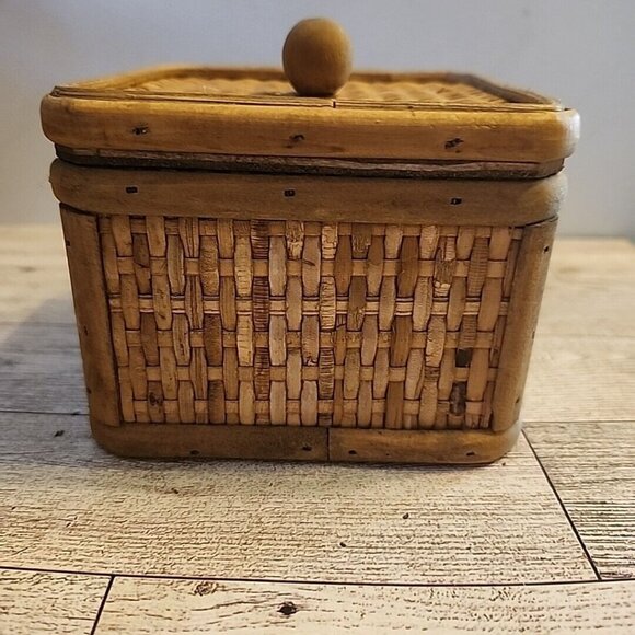 Woven Wooden Box with Lid Square Trinket 4" - Picture 2 of 9